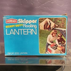 Vintage Eveready Heavy Duty Skipper 6V Red Floating Latern with box